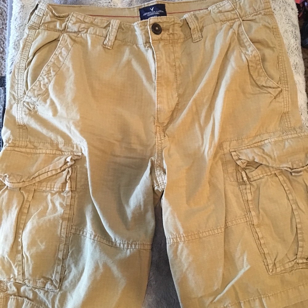 American Eagle Cargo Shorts - Longboard